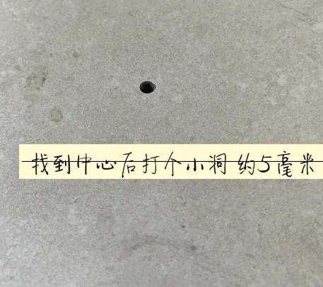 惠水瓷砖空鼓维修公司专业解答在瓷砖铺贴过程中，如果砂料搅拌不均匀，将会带来以下问题
